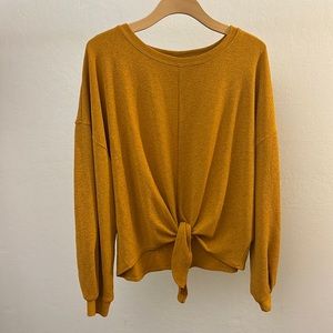 Like new/only worn once- H&M long sleeve top